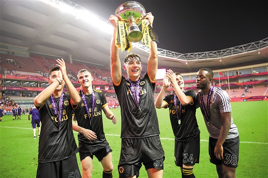 上马2025收官 丰配友208破赛会纪录 张德顺加冕首位女子四冠王