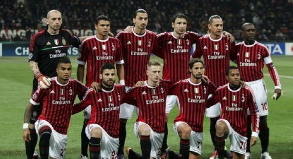 孙铭徽发动快速反击 塔克顺下飞身上篮