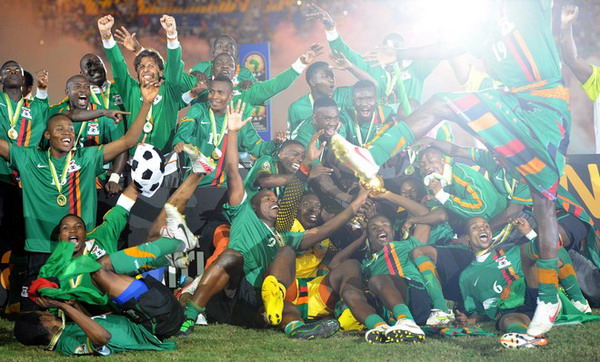 首钢将帅失和！周琦与许利民闹矛盾，3年后还能拿得顶薪合同吗？